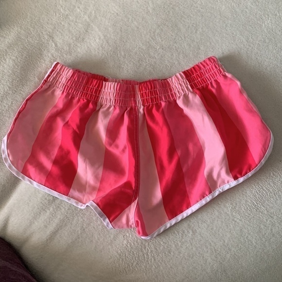 Women’s beach shorts - Picture 2 of 2
